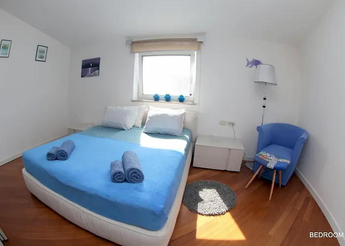 Luxury Marina View アパート *