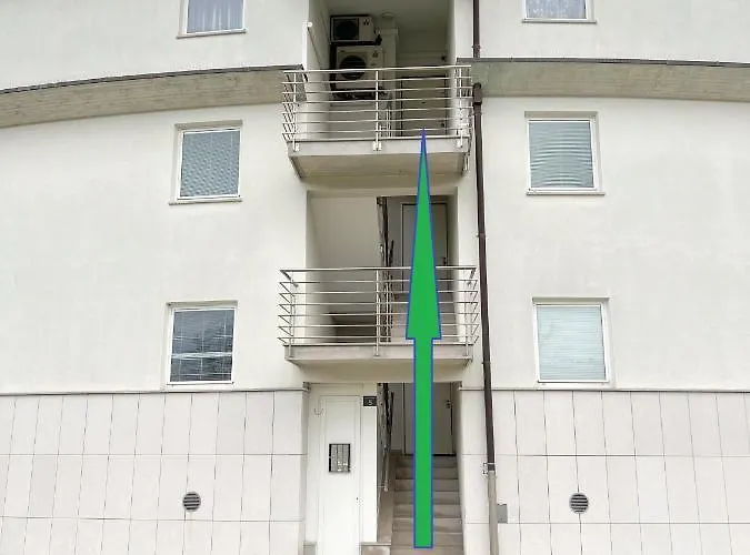 Luxury Marina View * イゾラ